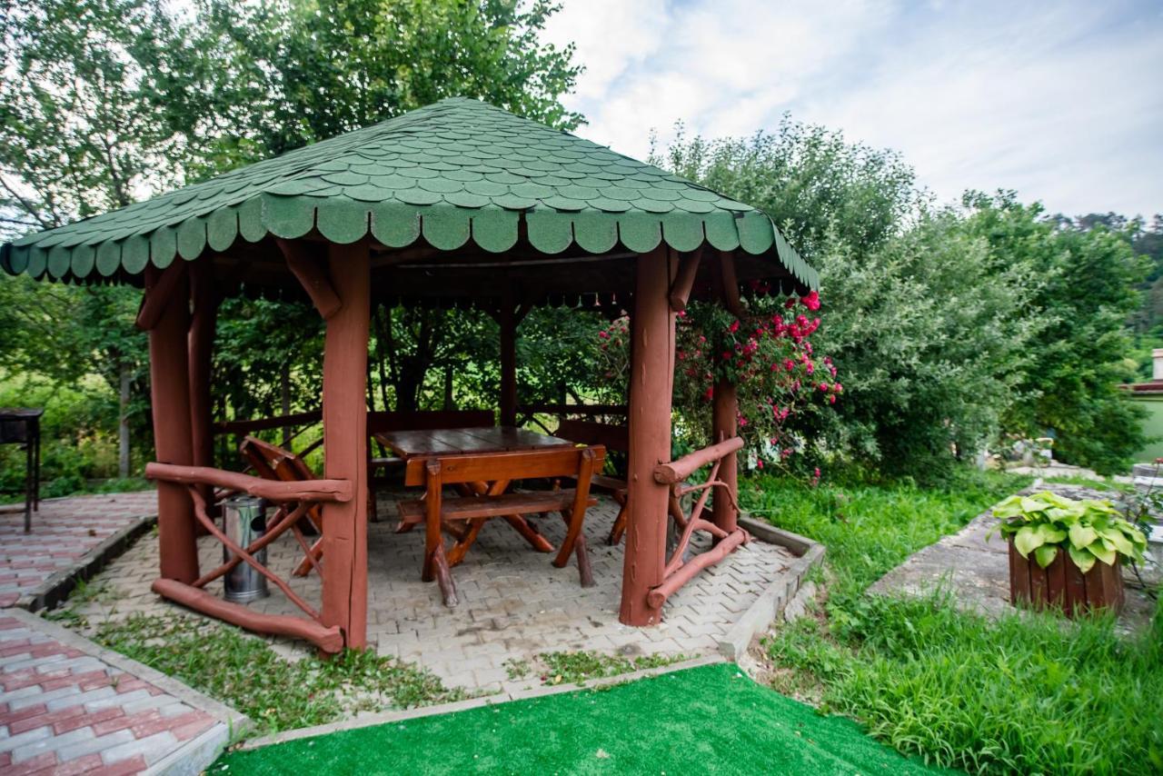 Hotel Marion Poiana Dumbraveni  エクステリア 写真