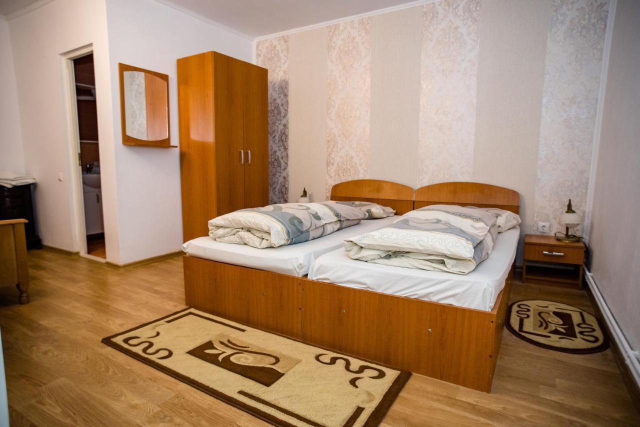 Hotel Marion Poiana Dumbraveni  エクステリア 写真