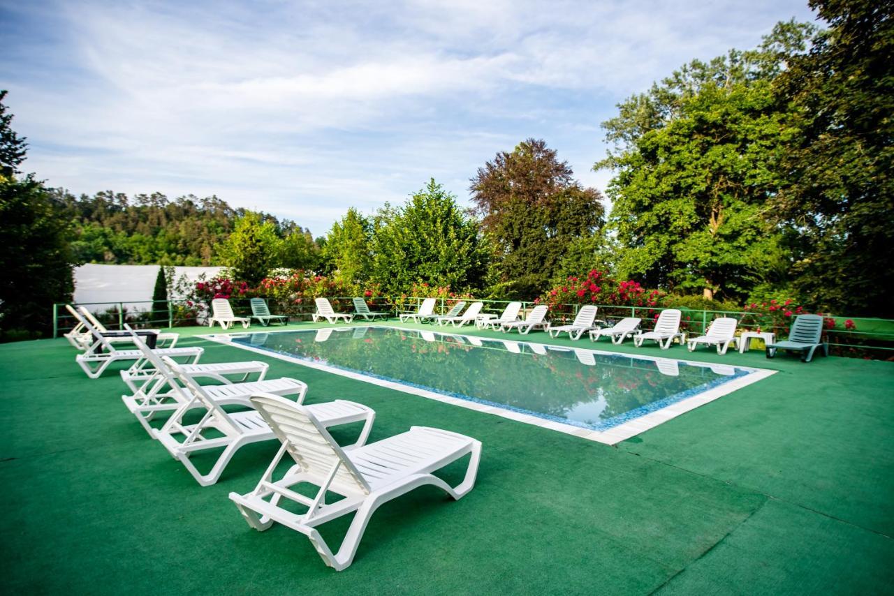 Hotel Marion Poiana Dumbraveni  エクステリア 写真